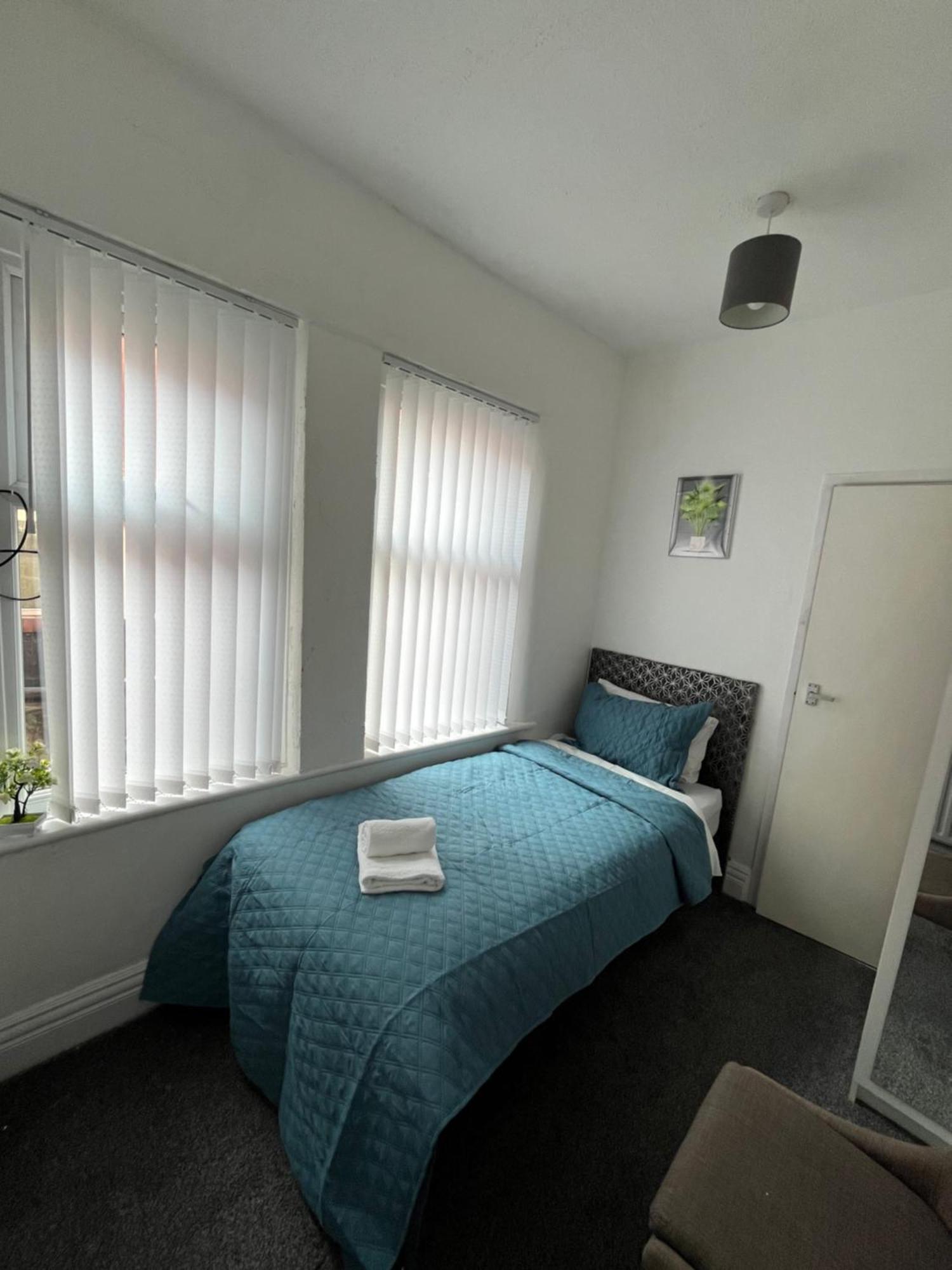 Pinnacle Hotel And Suites Formerly Jean Martyn Hotel Blackpool Extérieur photo