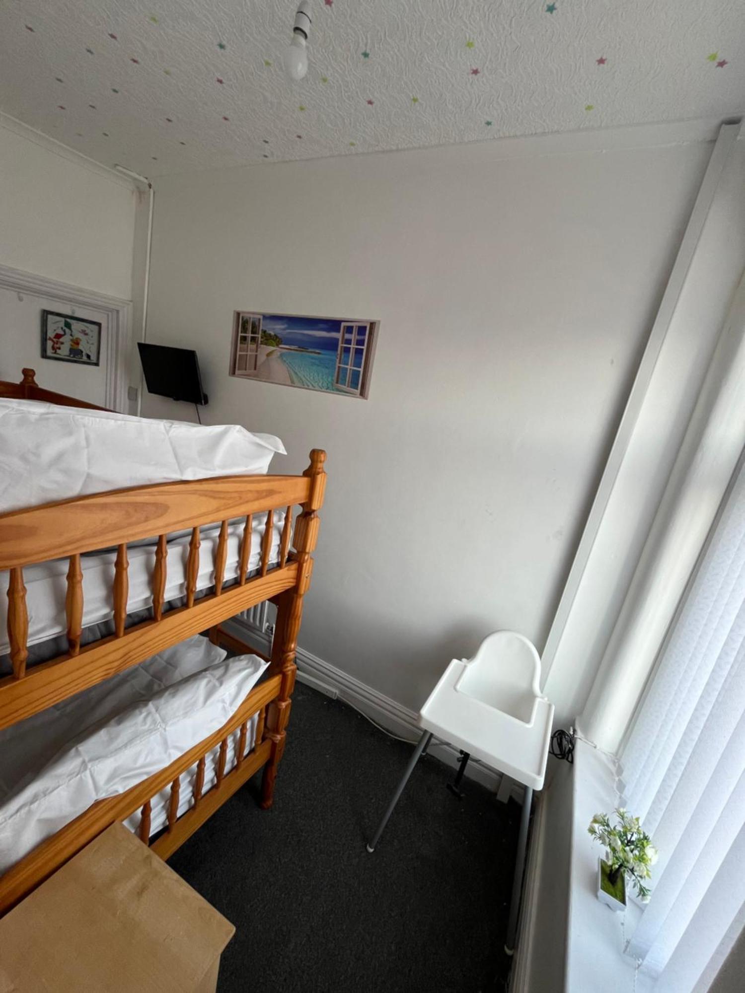 Pinnacle Hotel And Suites Formerly Jean Martyn Hotel Blackpool Extérieur photo